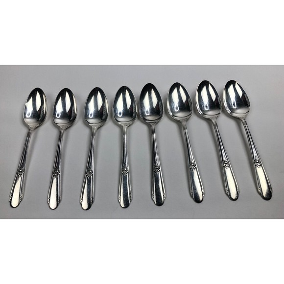 Vintage Wm Rogers A1 Plus IS 8 Spoons 7.5" EUC - Picture 1 of 12